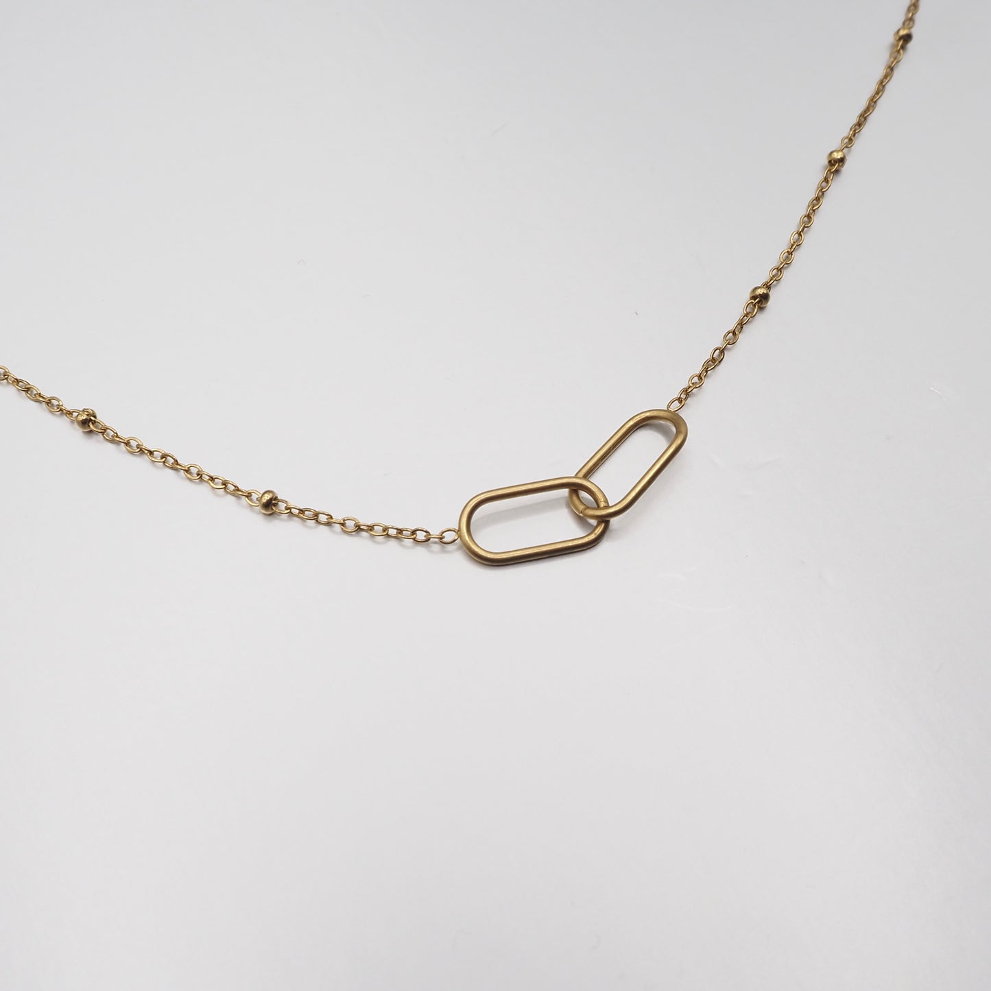 LOOP NECKLACE