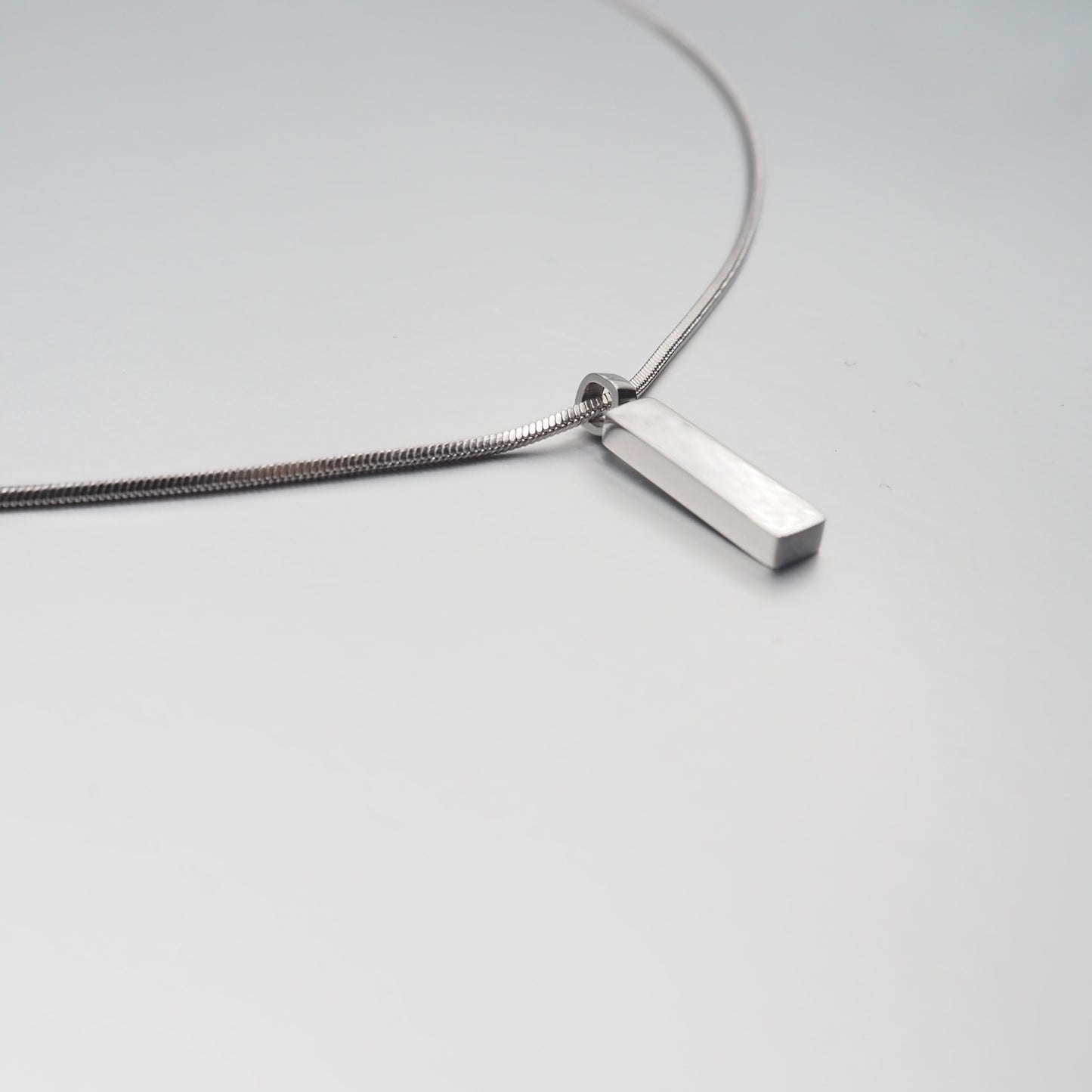 LUXE PILLAR NECKLACE