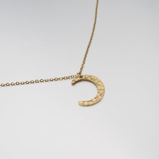 MOON NECKLACE