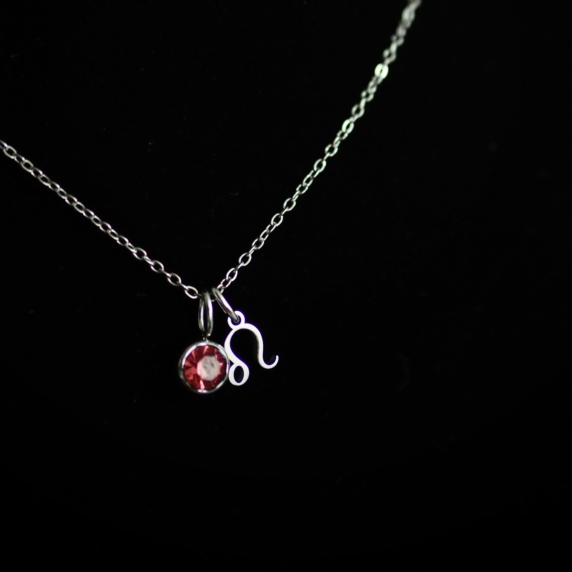 Initiale & Geburtsstein Kette Damen – personalisiert