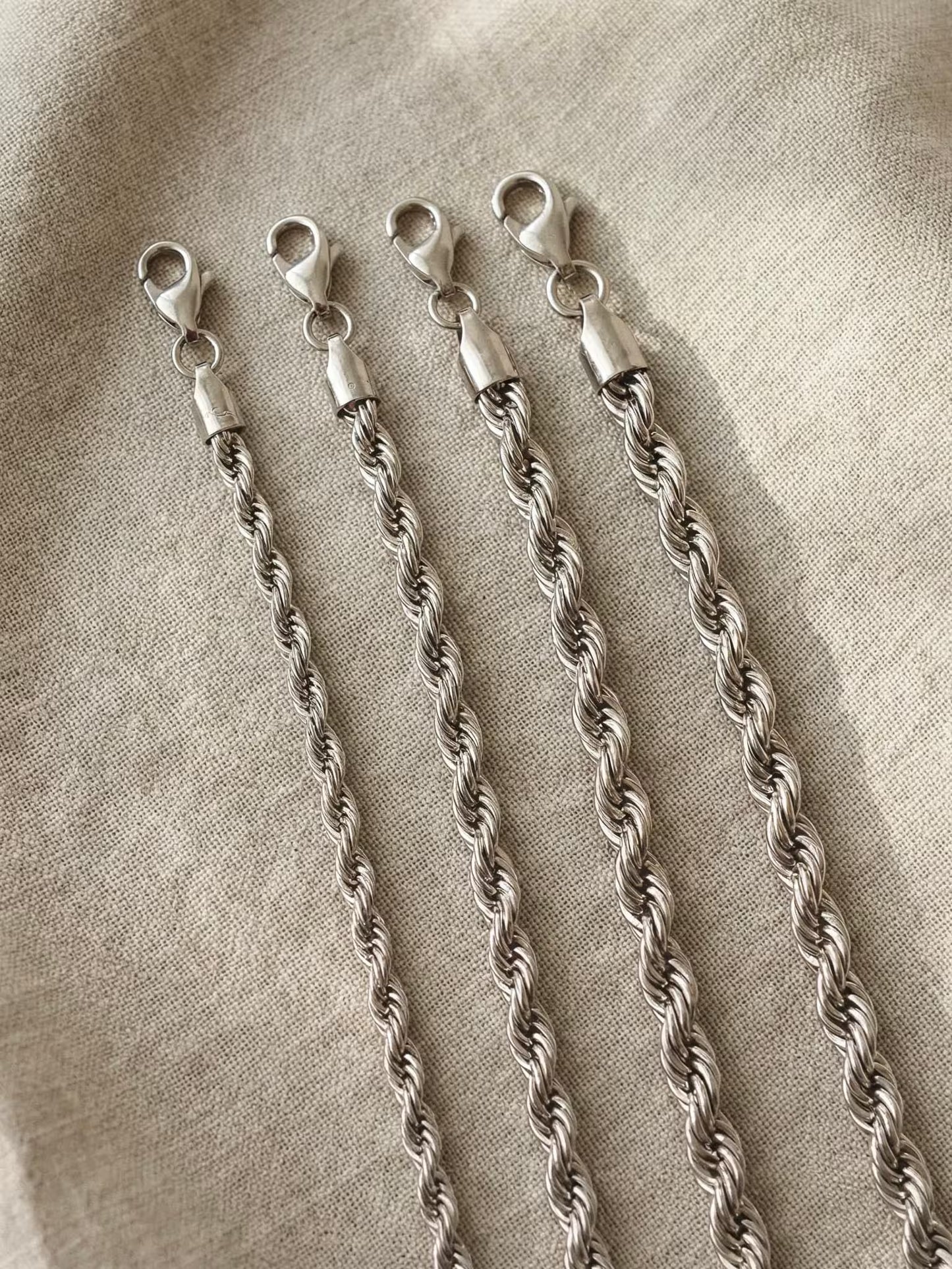 ROPE NECKLACE