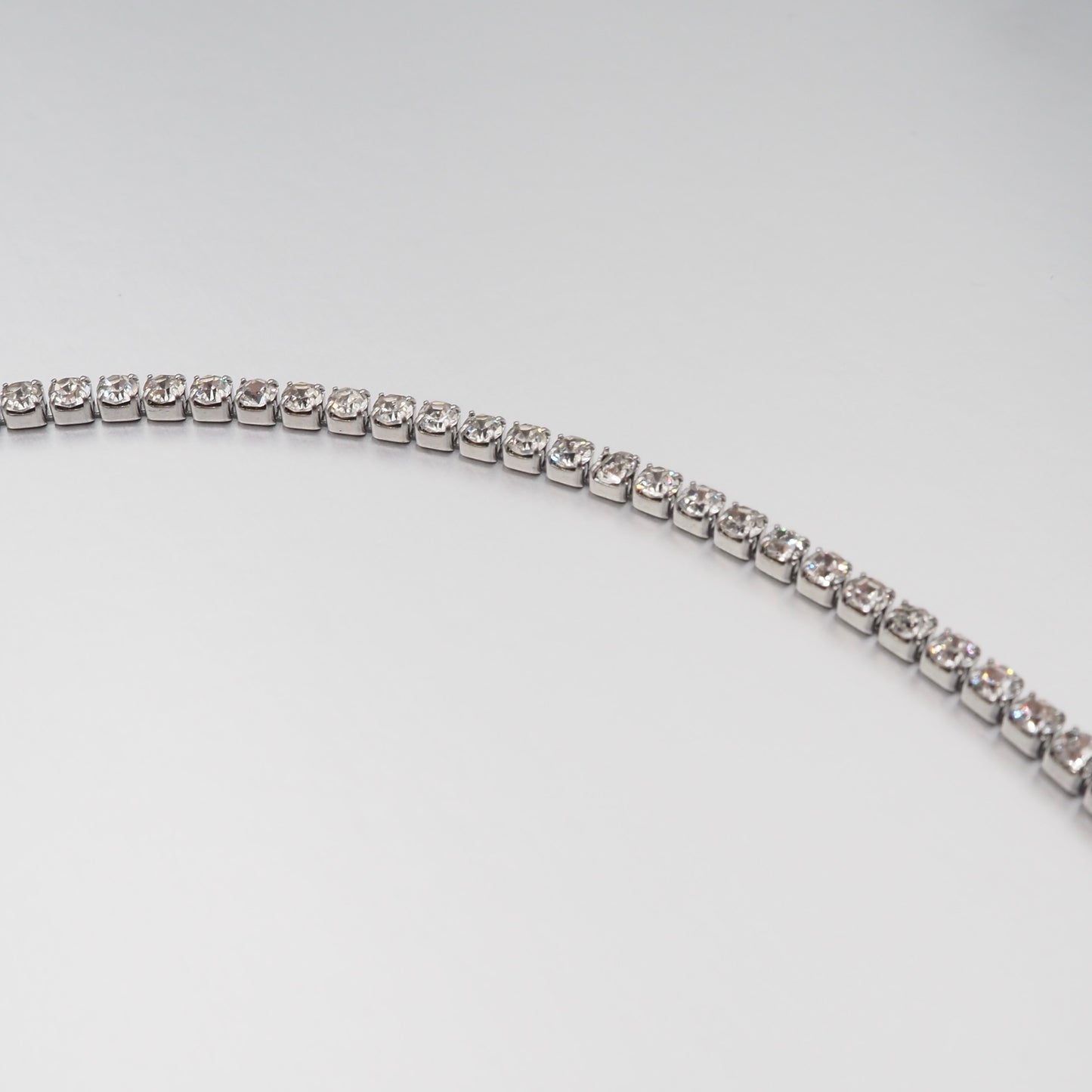 Nahaufnahme Zirkonia Halskette Damen Edelstahl