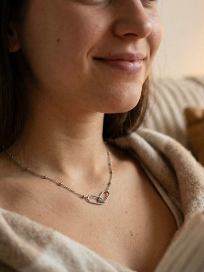 LOOP NECKLACE