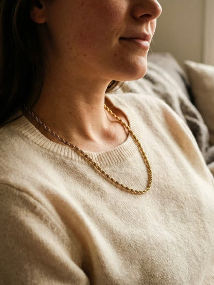 ROPE NECKLACE
