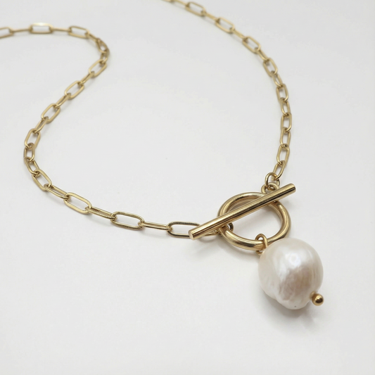 BAROQUE PEARL NECKLACE