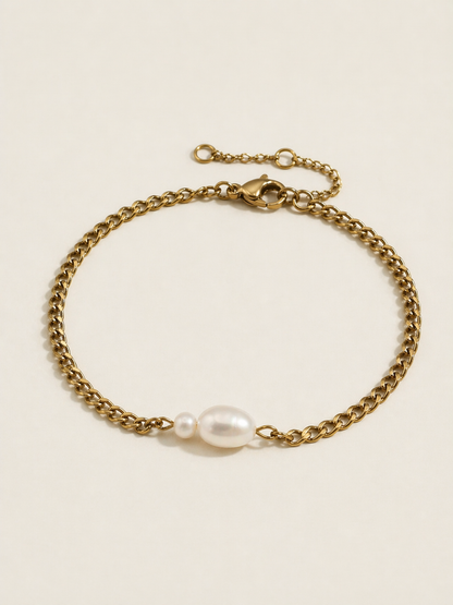 DAINTY PEARL BRACELET