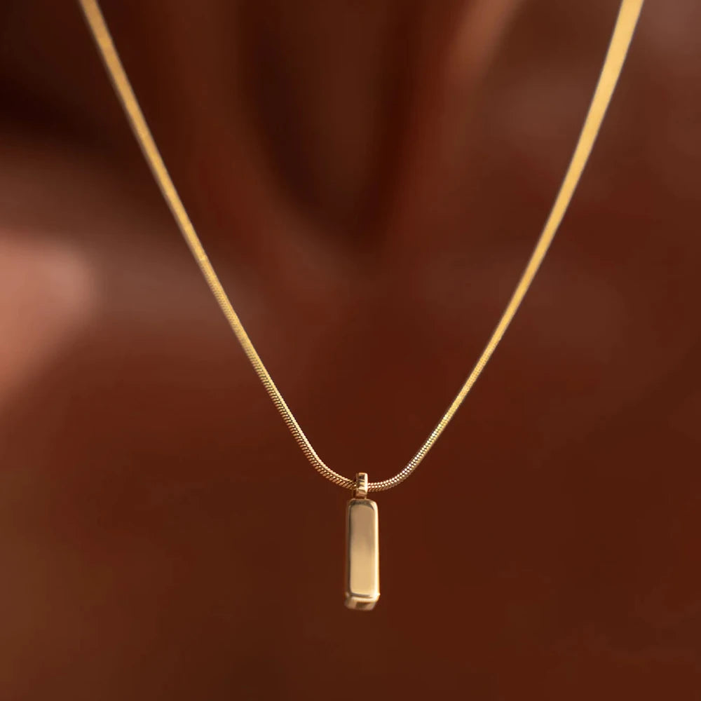 LUXE PILLAR NECKLACE