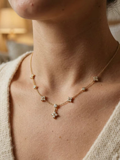 CRYSTAL FLOWER NECKLACE