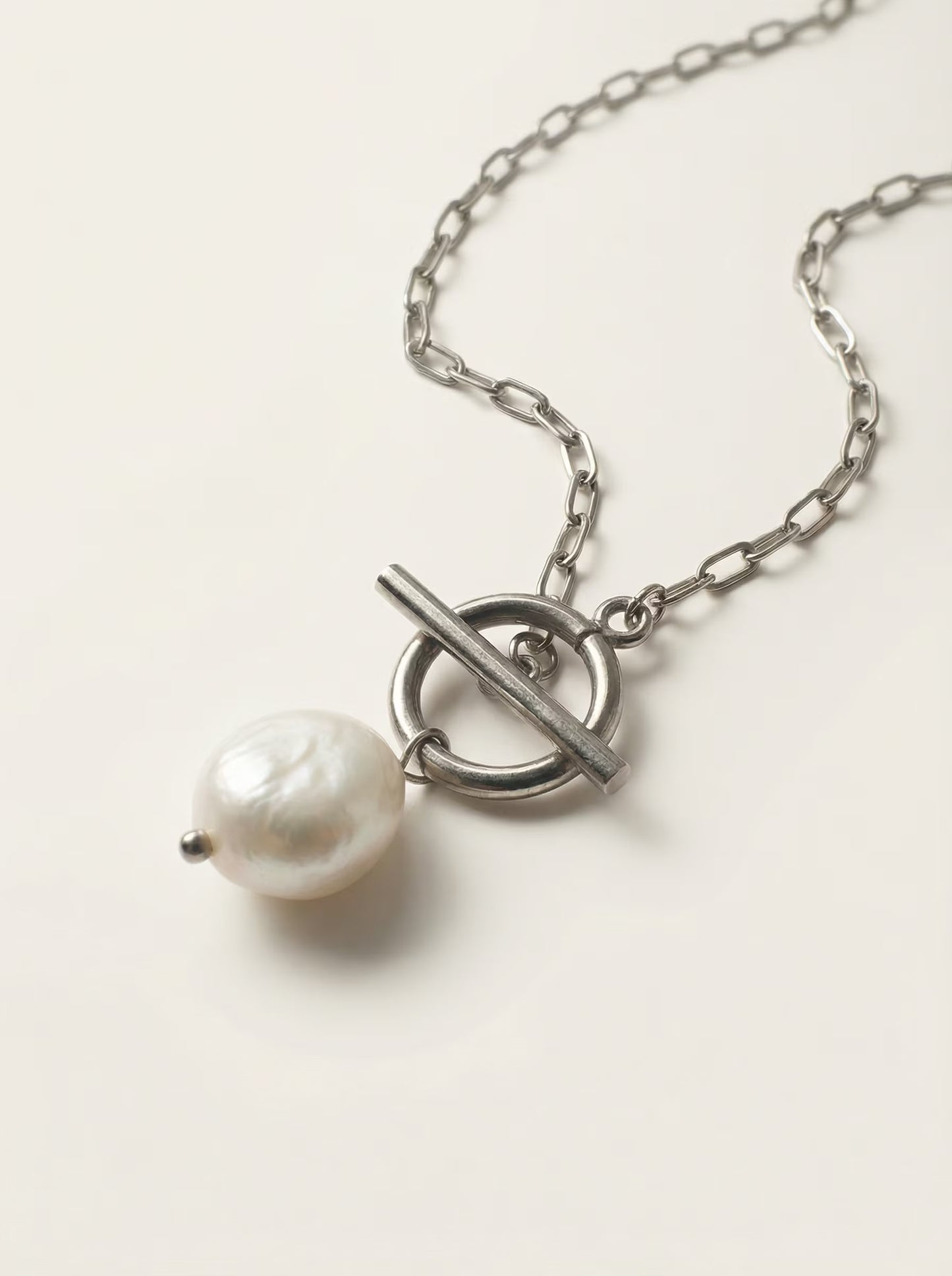 BAROQUE PEARL NECKLACE