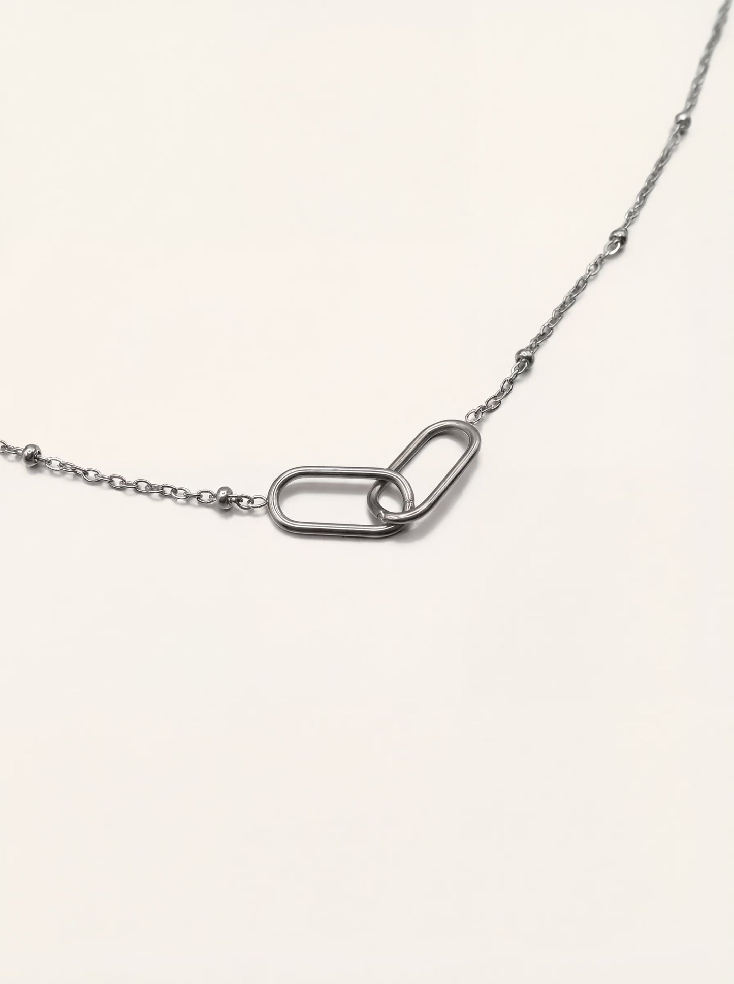 LOOP NECKLACE