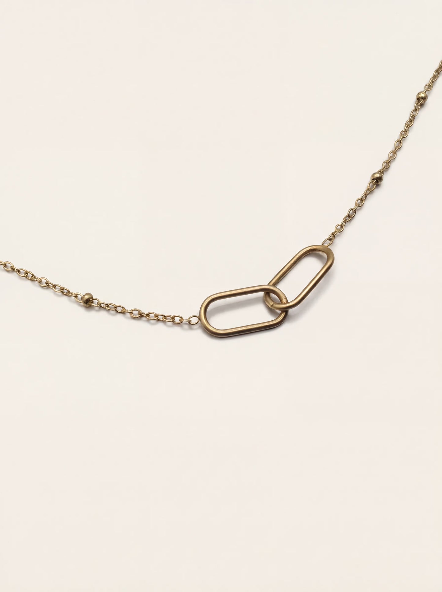 LOOP NECKLACE