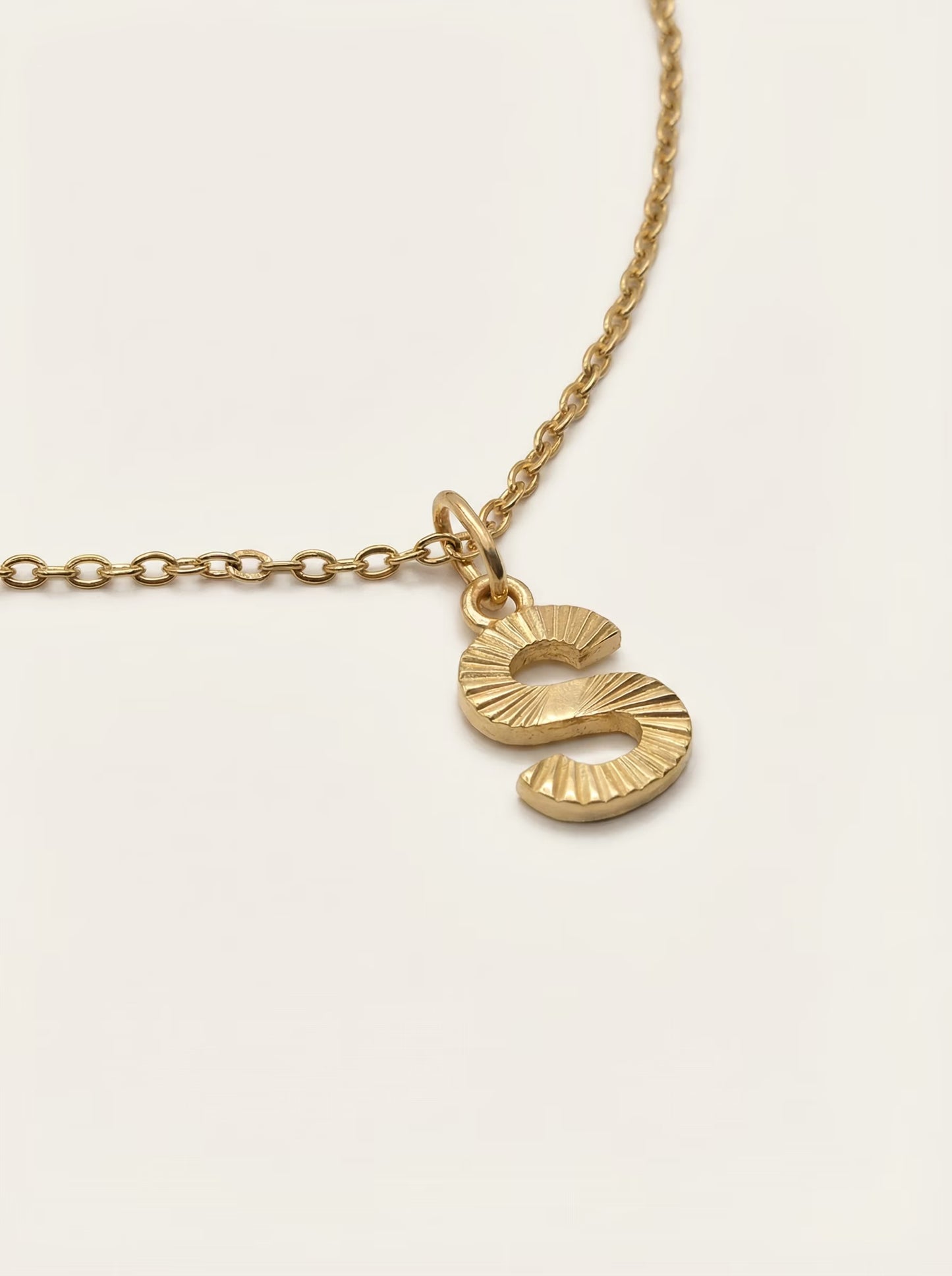 LAPARELLA LETTER NECKLACE