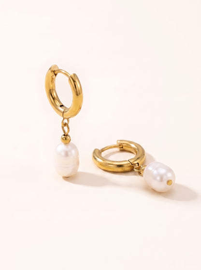 PEARL DROP EARRING