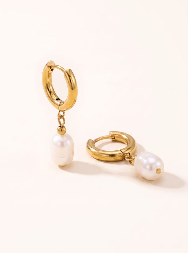 PEARL DROP EARRING