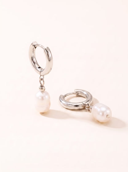 PEARL DROP EARRING