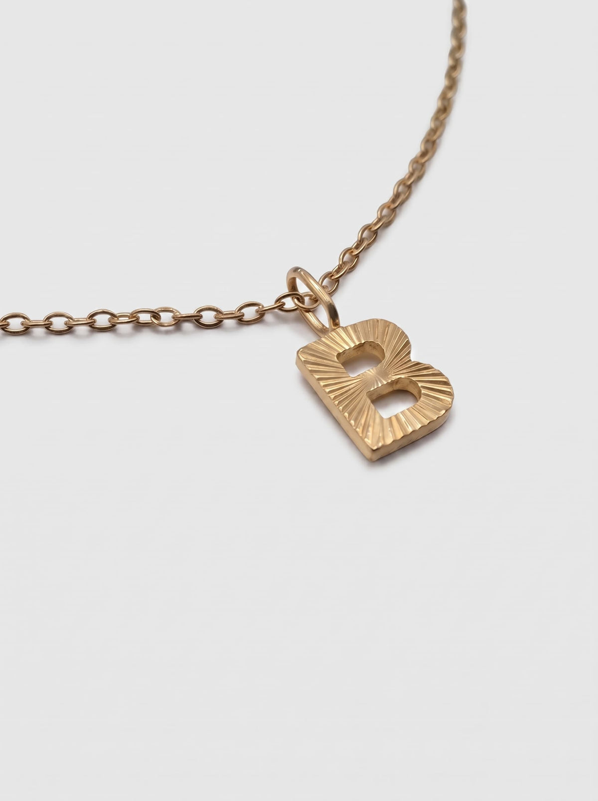LAPARELLA LETTER NECKLACE